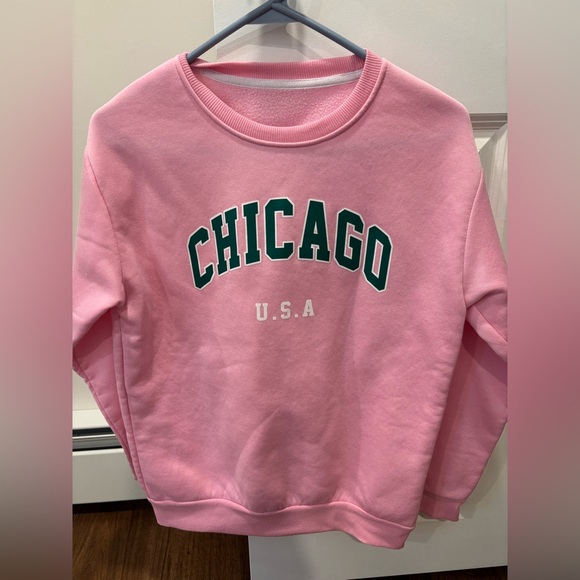 SHEIN Tops - Chicago Sweatshirt Size XS SHEIN
